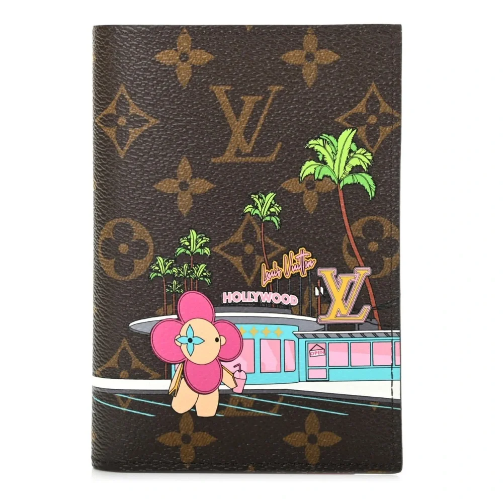 Louis Vuitton Black Monogram Passport Cover Christmas Animation 2021 - Picture 10 of 15
